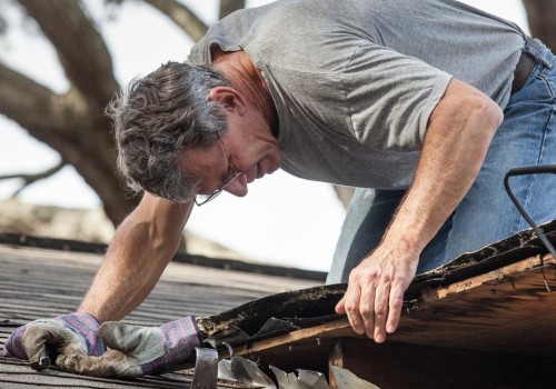 What does a roofing crew leader do?